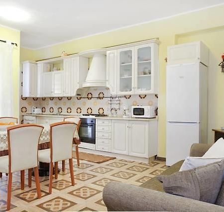 Casa Vacanze Rosy Giardini Naxos Bilik gambar